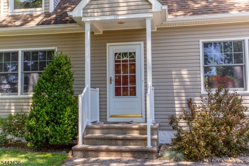 117 Circle Drive South Property Photo 4