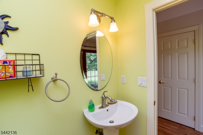 117 Circle Drive South Property Photo 15