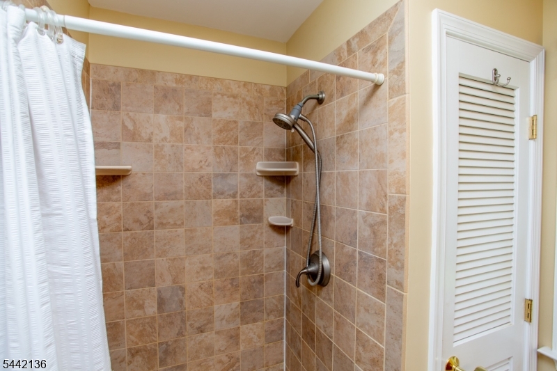 117 Circle Drive South Property Photo 20