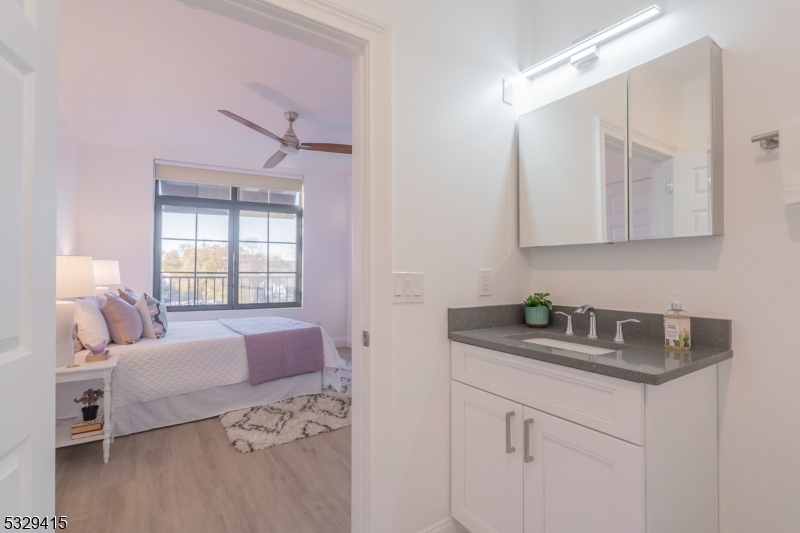1026 Stuyvesant Ave 407 Property Photo 8