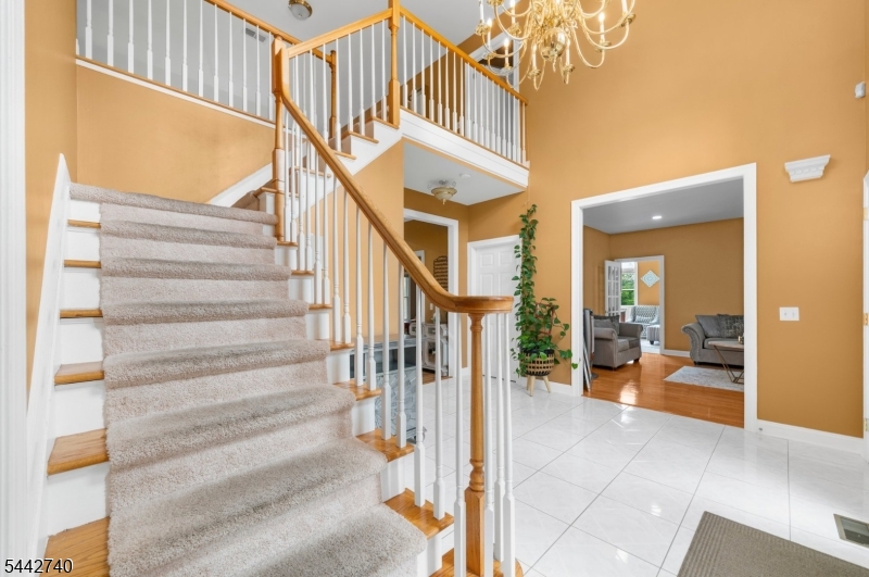 3 Regal Way Property Photo 4