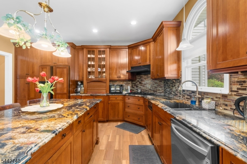 3 Regal Way Property Photo 7