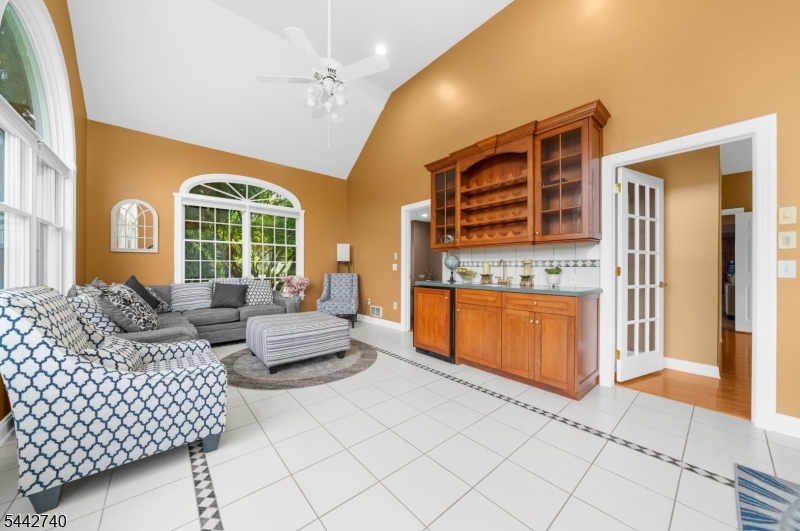 3 Regal Way Property Photo 13