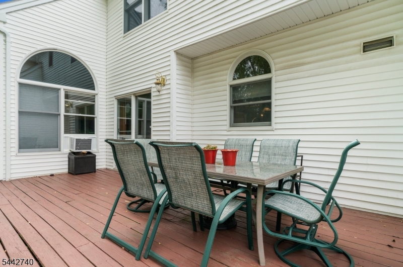 3 Regal Way Property Photo 36