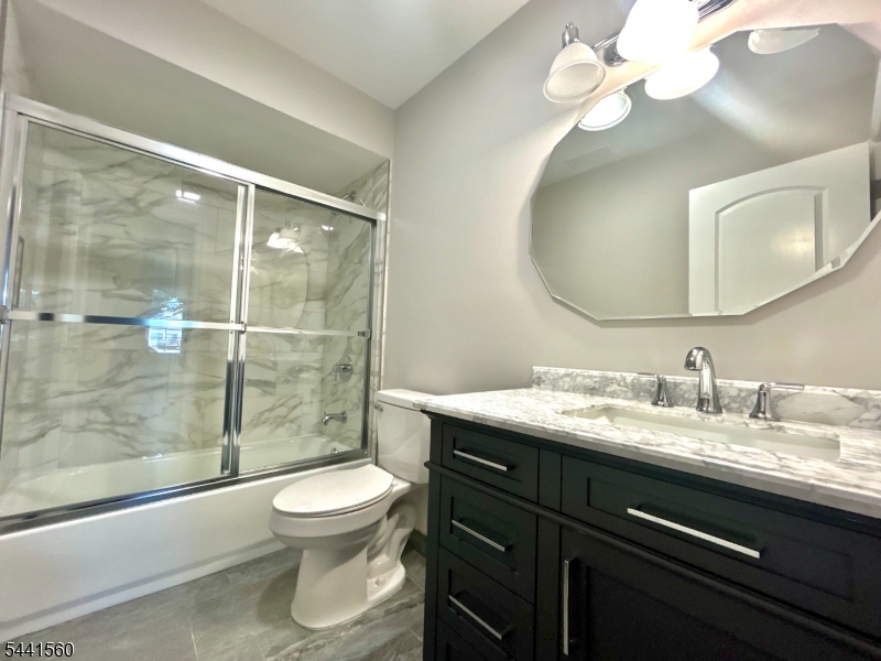 17 Londonderry Dr Property Photo 10