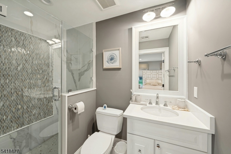 20 Sylvan Way Property Photo 18