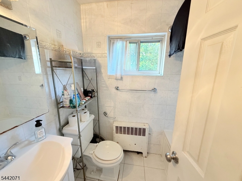 974 Main St Property Photo 8