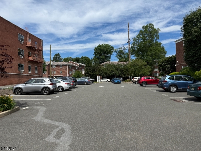 974 Main St Property Photo 14