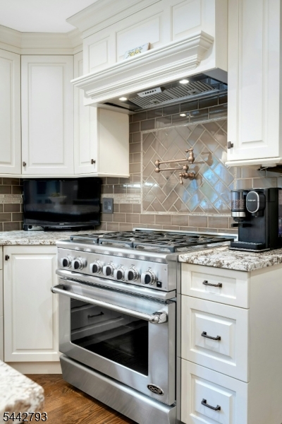 13 Merlin Pl Property Photo 13