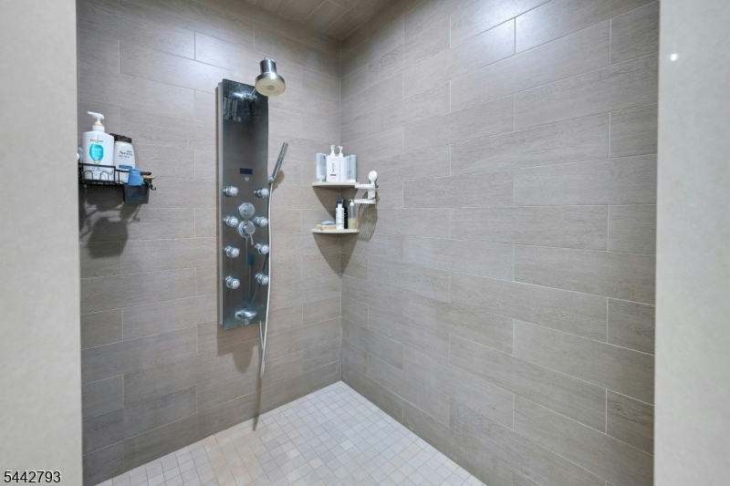 13 Merlin Pl Property Photo 23