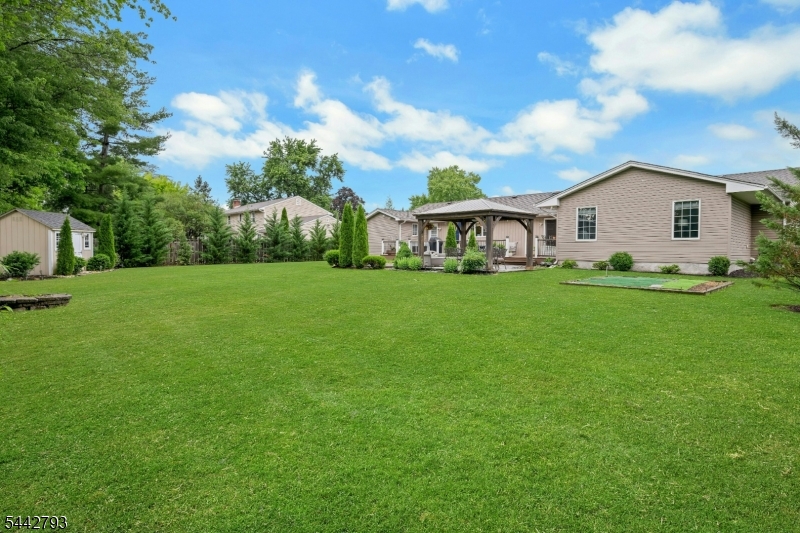 13 Merlin Pl Property Photo 35