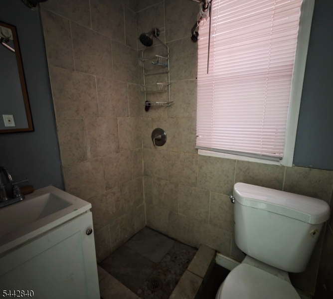 34 Vreeland Ave 1 Property Photo 6