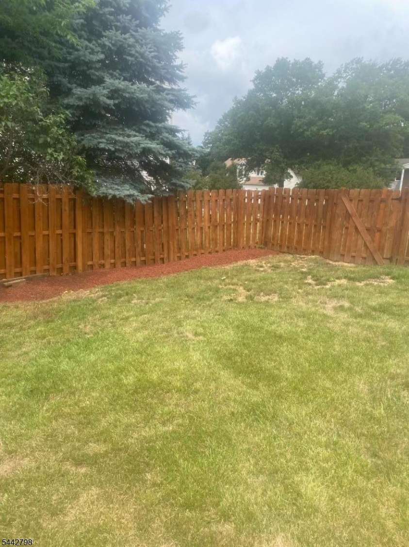 335 Saint Marks Ave Property Photo 48