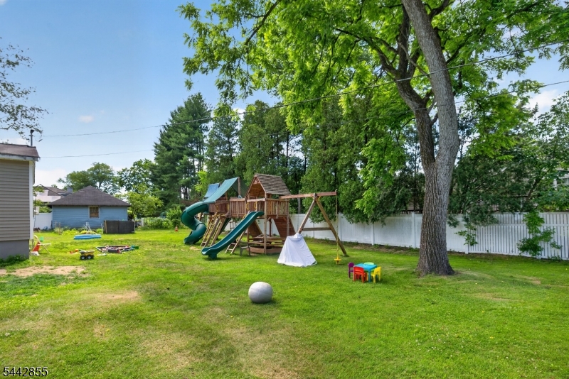 57 Pine Brook Rd Property Photo 11