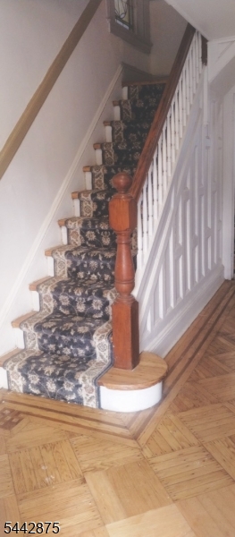 46 Sanford St Property Photo 4