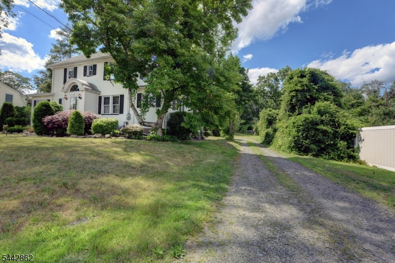 91 Minnisink Rd Property Photo 1