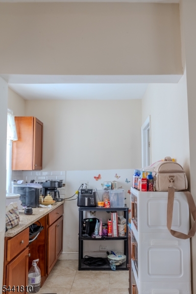 1074 Rose St Property Photo 7