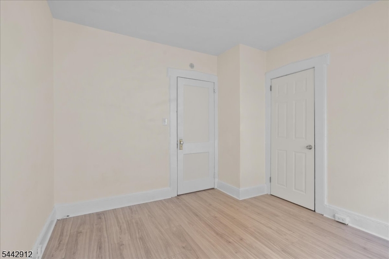 191 Brown Ave Property Photo 22