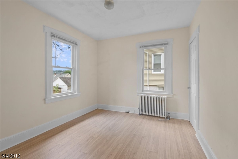 191 Brown Ave Property Photo 23