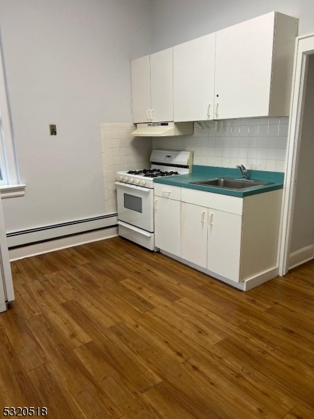 75 Pine St 1l Property Photo 5