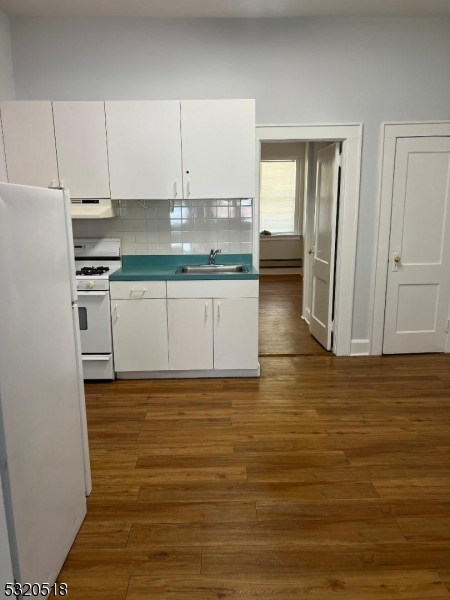 75 Pine St 1l Property Photo 6