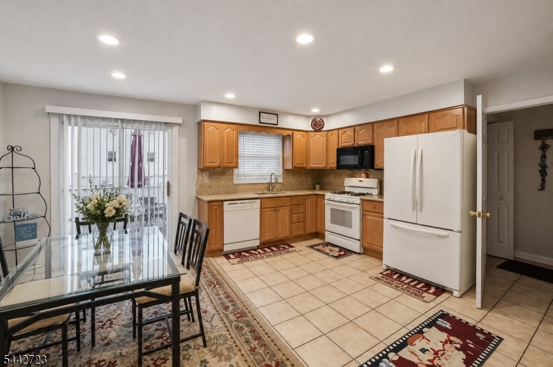 54 Haverhill Ave Property Photo 3