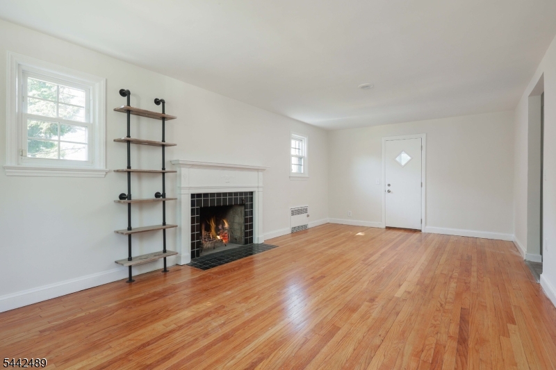 813 Miltonia St Property Photo 8