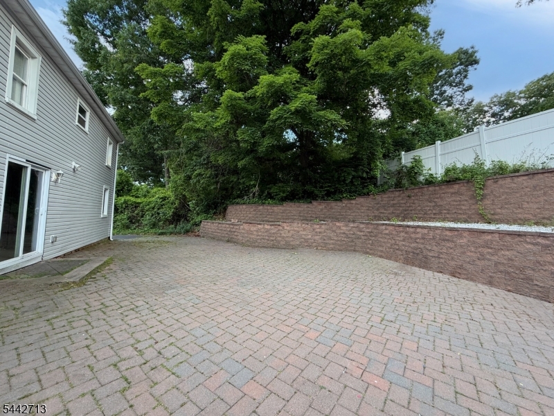 331 N Main St Property Photo 24