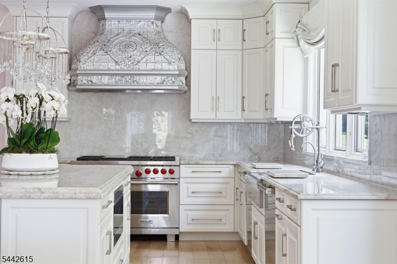 244 Park Avenue Property Photo 12