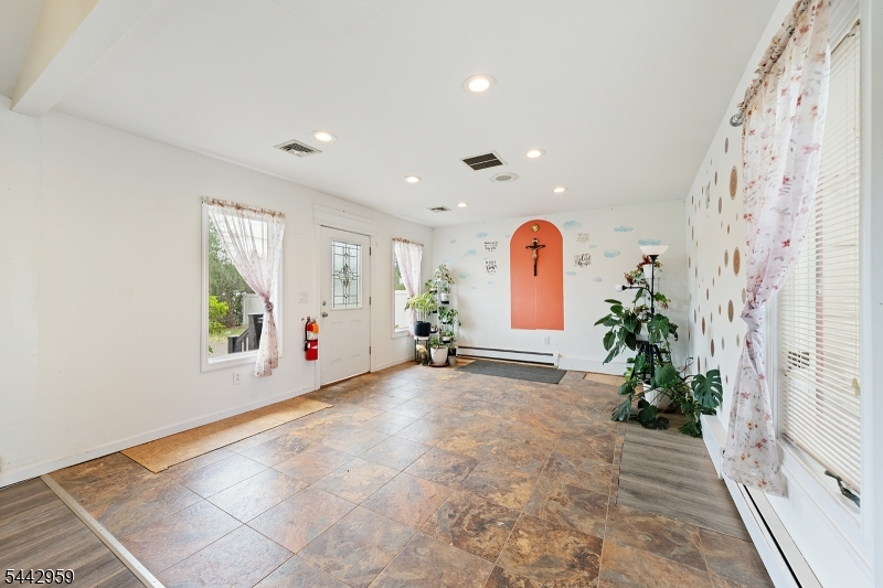 400 Us Highway 206 Property Photo 6