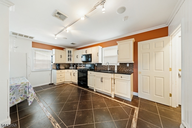 400 Us Highway 206 Property Photo 9