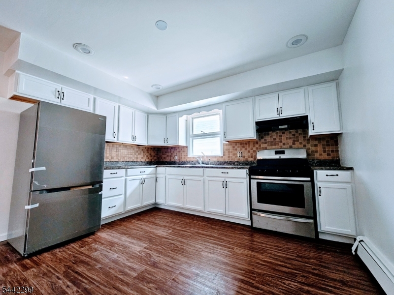 16 Dover St 2 Property Photo 2