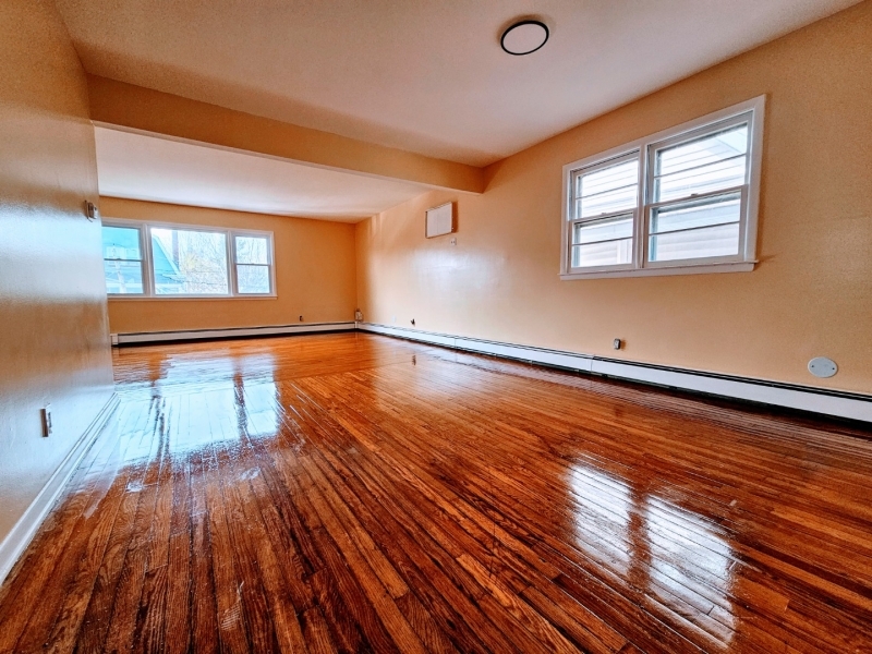 16 Dover St 2 Property Photo 4
