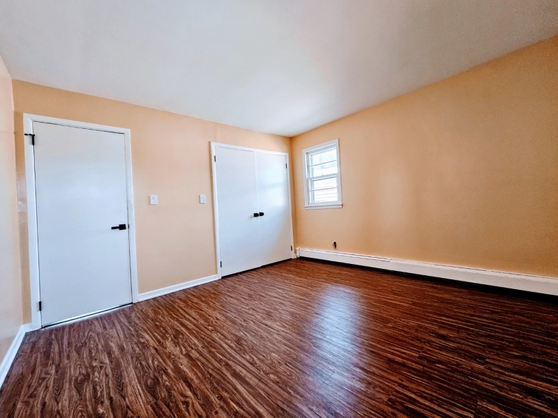 16 Dover St 2 Property Photo 7