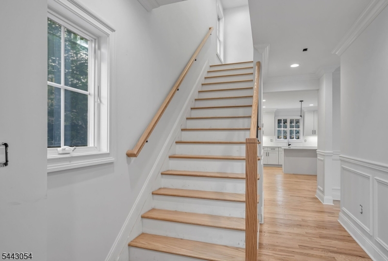 36 Albert Ave Property Photo 15