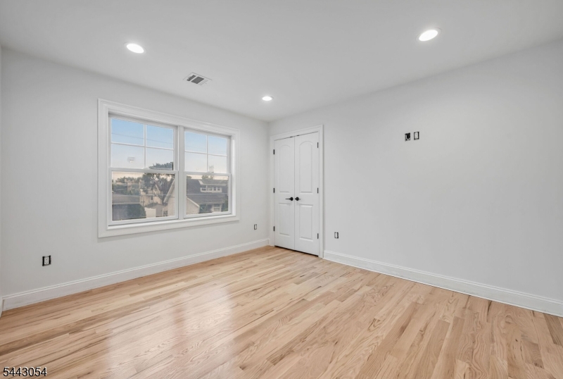 36 Albert Ave Property Photo 26