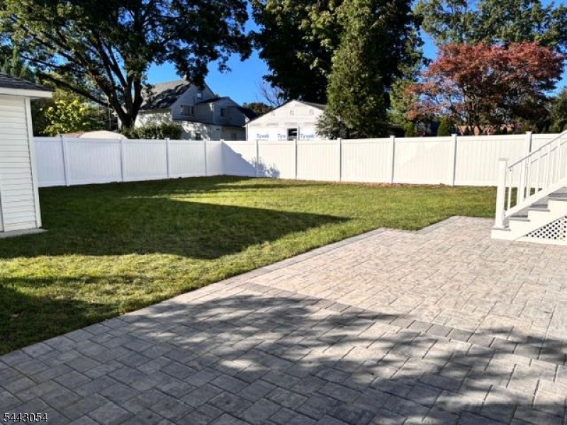 36 Albert Ave Property Photo 35