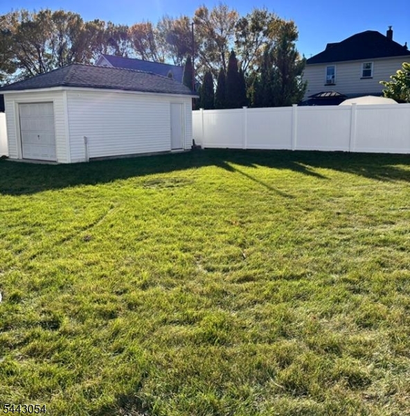36 Albert Ave Property Photo 38