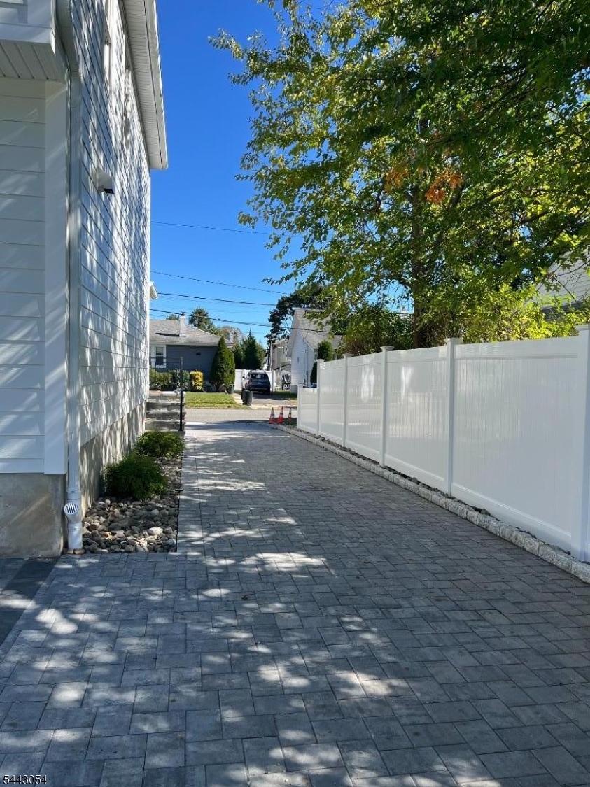 36 Albert Ave Property Photo 39