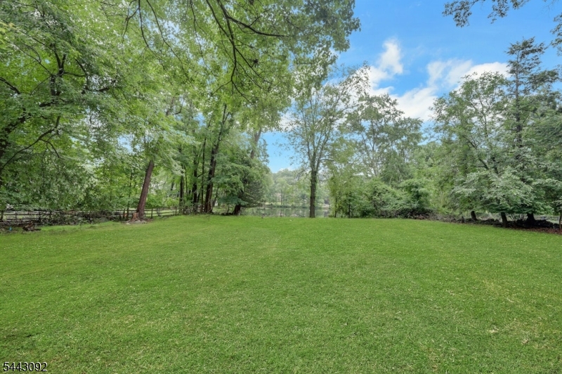 263 Arbor Rd Property Photo 6