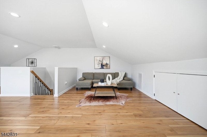 77 Chestnut St B Property Photo 39