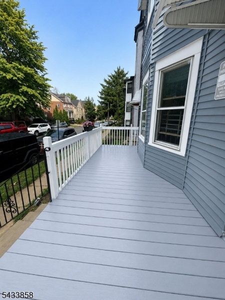 327 Amherst St Property Photo 8