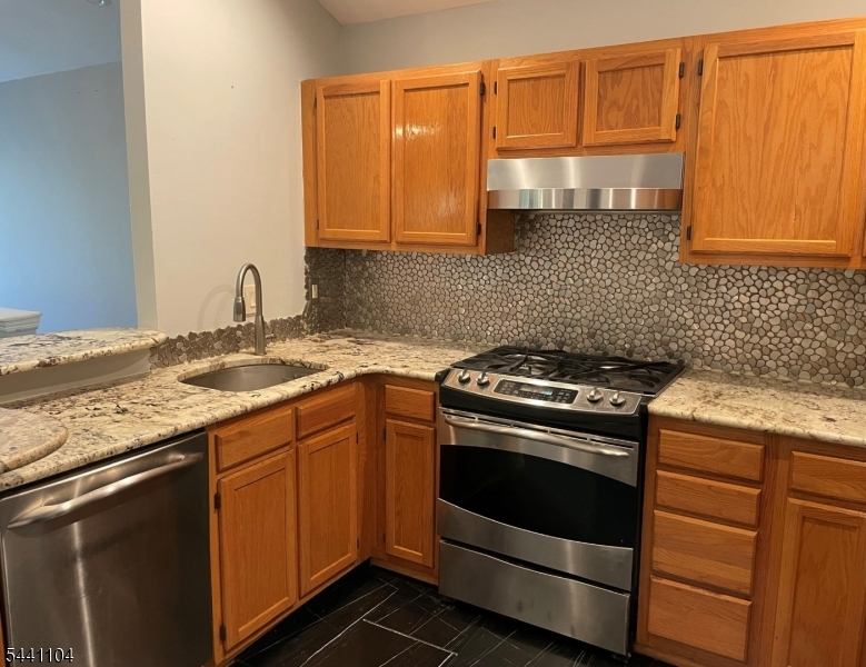 511 Chatfield Dr Property Photo 8