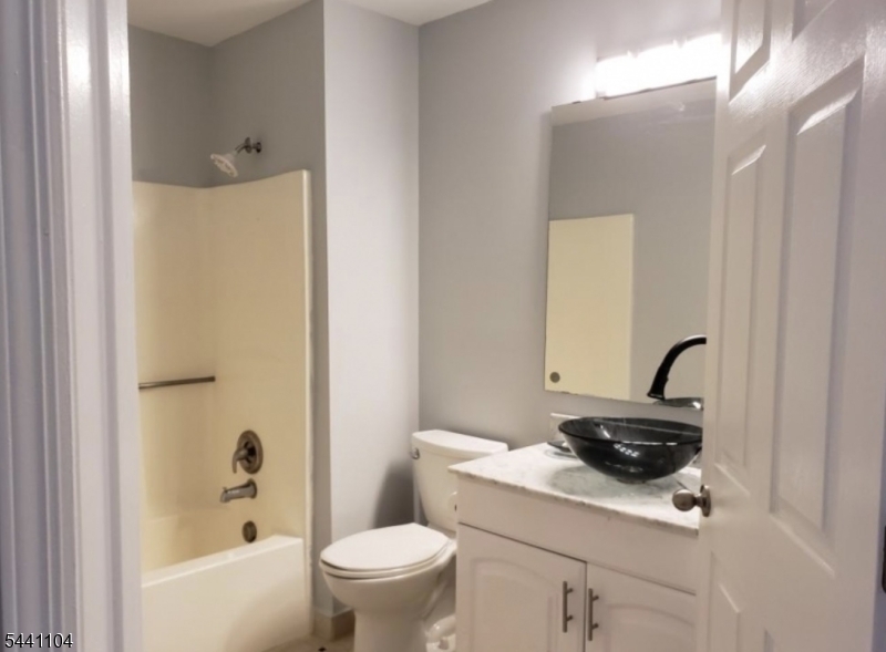 511 Chatfield Dr Property Photo 14