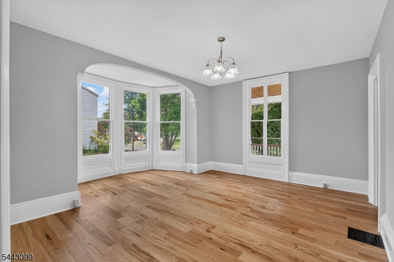 23 Amwell Rd Property Photo 2