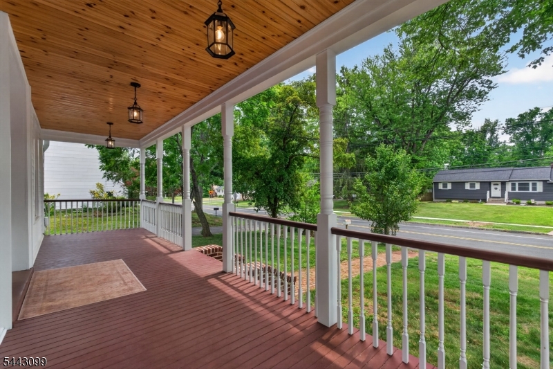 23 Amwell Rd Property Photo 8