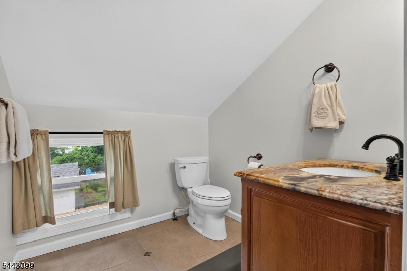 23 Amwell Rd Property Photo 33