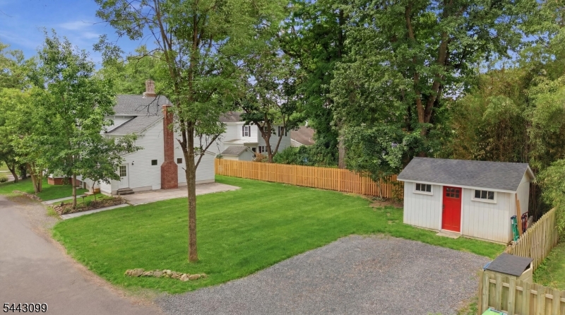 23 Amwell Rd Property Photo 38
