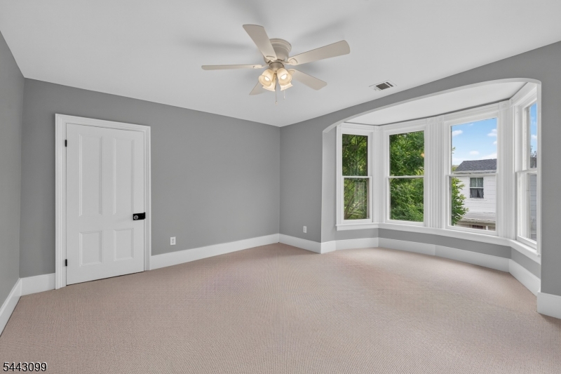 23 Amwell Rd Property Photo 44