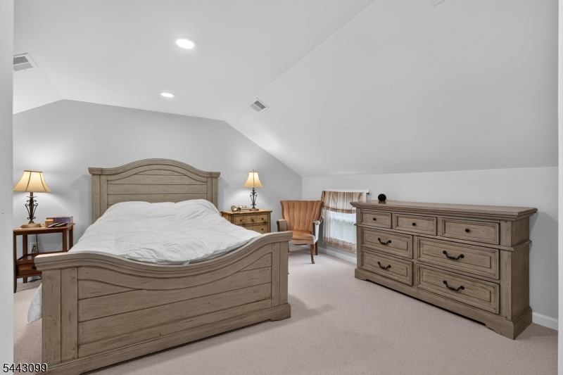 23 Amwell Rd Property Photo 48